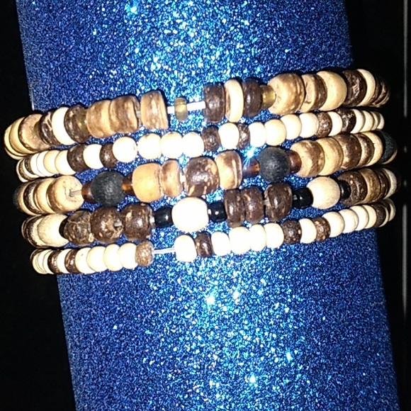 Eight piece jewelry set - Picture 5 of 8